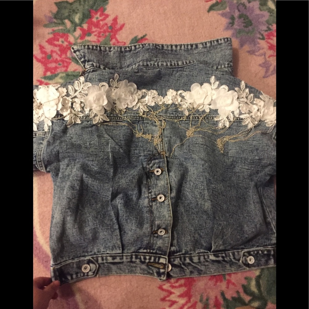 Lace Jacket🌹 - Picture 2 of 5